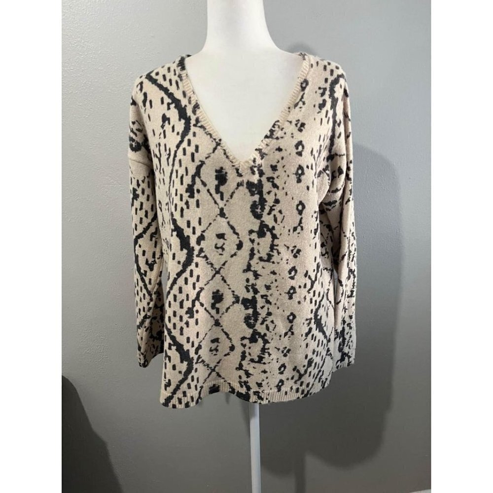 HWR Anthropologie Baby Wool Cashmere Blend Sweater V Neck Size Medium